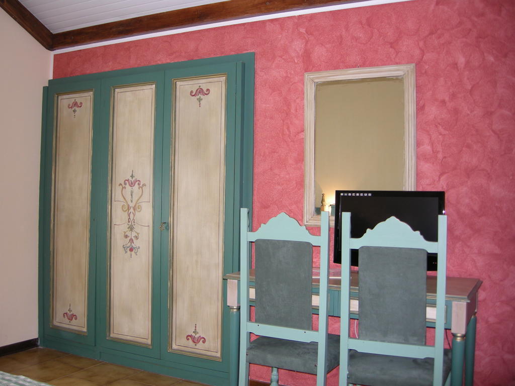 Hotel Fiordigigli LʼAquila Zimmer foto